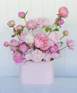 Peony Vase Arrangement Workshop Class