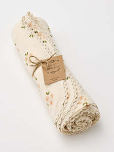 Childrens Gifts: Swaddle - Over the Danelions