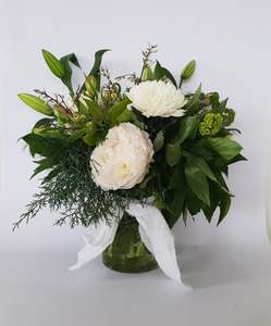 Festive Arrangment - White