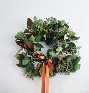 Christmas Flowers: Christmas Dried Foliage Wreath