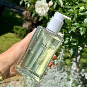 Vida Glow: George & Edi Hand and Body Wash