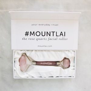Vida Glow: Mount Lai The De-Puffing Rose Quartz Facial Roller