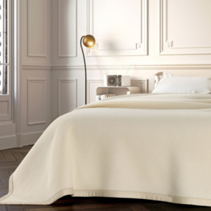 New Zealand Made: NZ Merino and Cashmere Blanket Vida Coperta