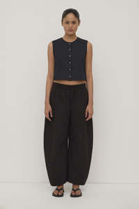 Assembly Label Cherri Button Front Top Black