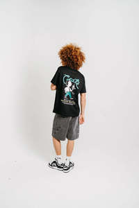Size Xxxl: Crate X Willie the Waiter Remix Tee Black