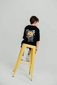 Size 6: Crate Kids Vinyl Have A Crate Day Box Fit T-Shirt Black