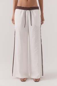 Size 10: Sovere Sora Pant Vanilla