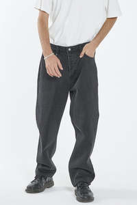 Essentials Mens: Thrills Slacker Denim Jean - Aged Black