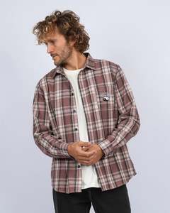 T C: T&C Transit L/S Shirt Red