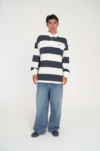 Essentials Mens: Huffer Benson L/S Grand Rugby Asphalt/Chalk