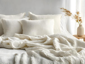 Bedding: Willow Coverlet Set - Sand