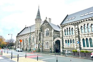 Products: Christchurch Day Tour Private 4-Hour Shuttle Tour Haula Shuttle