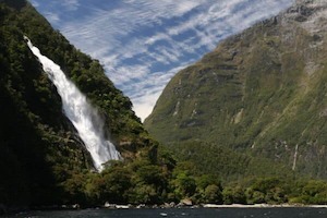 Milford Track Private Shuttle Service €“ Queenstown to Te Anau Downs & Milford Sound