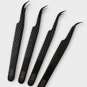 Noir Curved Fibre Tip Tweezers Haus of Lash NZ