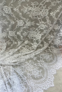 VICTORIA CLASSIC WHITE ALL OVER LACE (2.6m LENGTH)