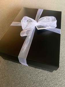 Premium Glossy Black Box, Woodwool Packaging, Card, Tissue Paper Seal, Ribbon
