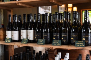 Products: Lot S09 – Shed 530 Degustation meal for 10 people, paired with Shed 530 Reserve and Mutu range wines