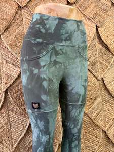 Leggings 1: Snowdrop Bellbird Leggings