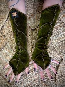 Armwarmers: Sapling Leafae Arms OSFA