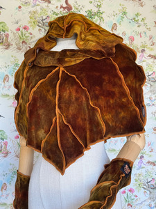 Ancient Rust Leafae Poncho Set