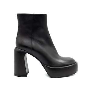 Elena Iachi: Elsa - Black