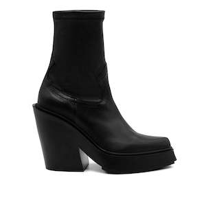 Size 39 5: Carlo - Black