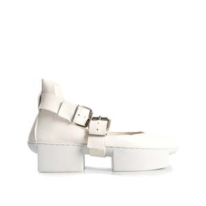 Trippen: Moholy - White