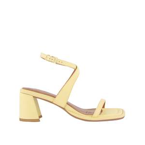 Bronwyn: Lexi - Butter