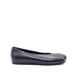 Size 39 5: Livia - Black