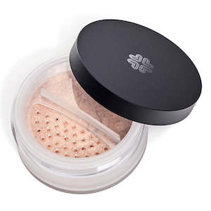Face: LILY LOLO FINISHING POWDER