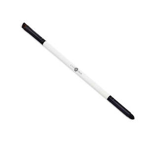 Brushes: LILY LOLO EYE LINER - SMUDGE BRUSH