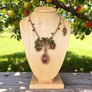 carnelian: The Apple Tree Necklace