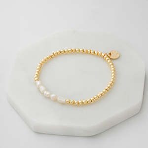 Valentines: Pearl Bracelet