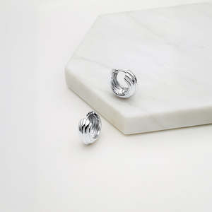 Jewellery: Eliza Hoop