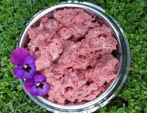 Products: Beef Lamb Chicken Rolls – Hyde's Pet Food