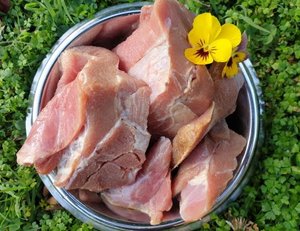 Products: Boneless Veal Chunks – Hyde's Pet Food