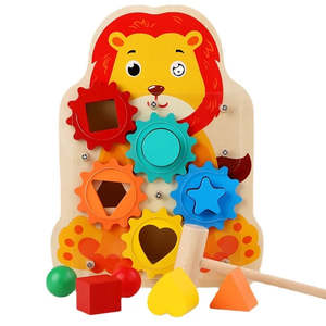 Kids Toys: Wooden Spinning Gear with Hammer a Ball Toy