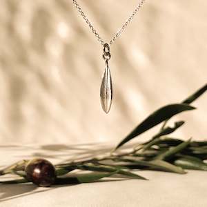Petite Point necklace