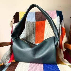 COLLECTIVE - Compass Shoulder bag - Sample