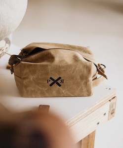 Storage: Slow Road Duffle Toiletry Bag