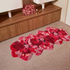 Bonnie And Neil: Pansy Pink Wavy Bath Mat