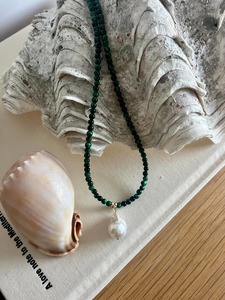 Jewellery: Moss Pearl Necklace