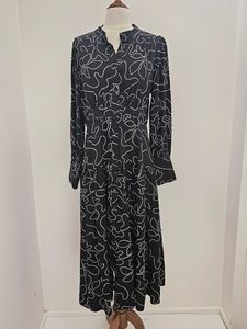 Preloved: WHITE CLOSET size 12 maxi dress