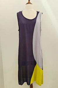 Preloved: ROBYN MATHIESON size 14 dress