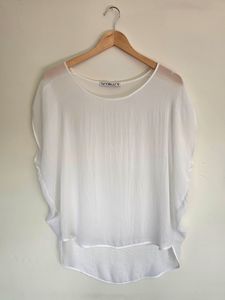 IVY BLUE size 10 basic white top