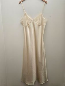 Preloved: SLIPDRESS cream size L Elle Macpherson