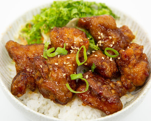 Products: honey chicken mini donburi Hello sushi Main