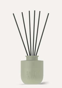 Smith & Co Amber & Freesia
Reed Diffuser 50ml