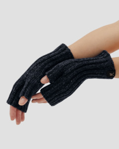 Accessories: Hand Warmers - Charcoal