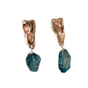 Perfora Topaz Stud Earrings in Bronze